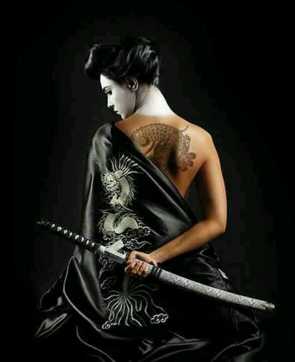 Sexy Asian Girls With Swords A Cut Above The Rest