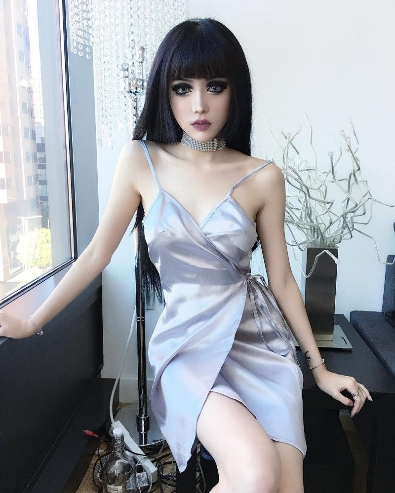 Chinese Model Stuns Internet with Doll-Like Features Amped Asia Magazine.
